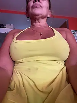 Snapshot of camelia3 chatting on February 11, 2:57 pm camelia3 online show from February 11, 2:57 pm
