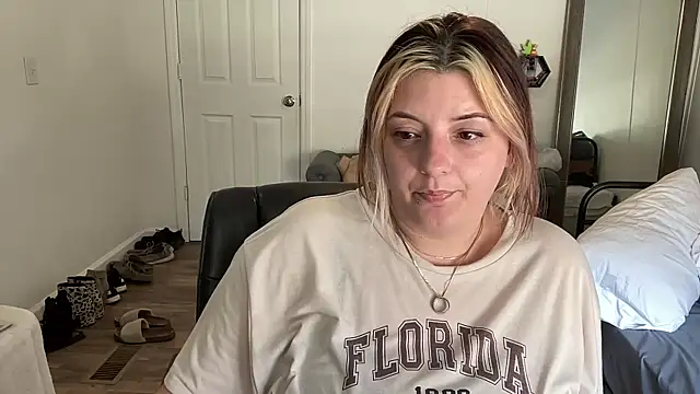 magicsparkles online show from February 5, 9:07 pm