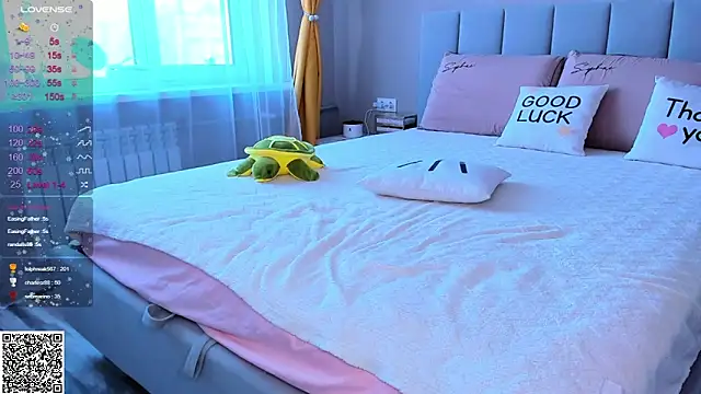 Snapshot of alishauki chatting on December 9, 10:43 am alishauki online show from December 9, 10:43 am