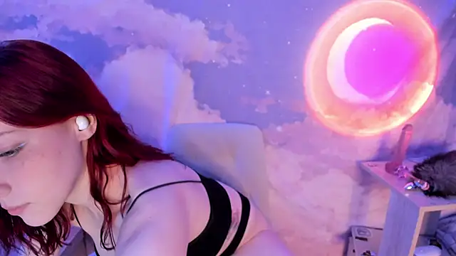 YunaPeace online show from April 21, 9:39 pm