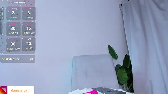 roxy pk  online show from March 13, 6:12 pm