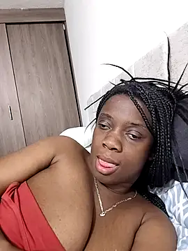 Snapshot of doucebrune chatting on February 22, 4:46 am doucebrune online show from February 22, 4:46 am