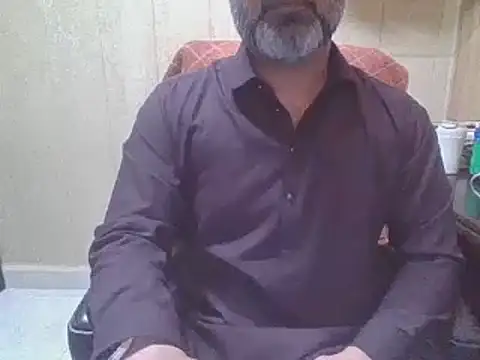 hairymaster95 online show from April 13, 4:18 am