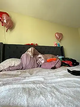 Cum2Charm online show from February 26, 9:16 pm