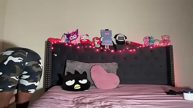 Cum2Charm online show from October 9, 1:25 am