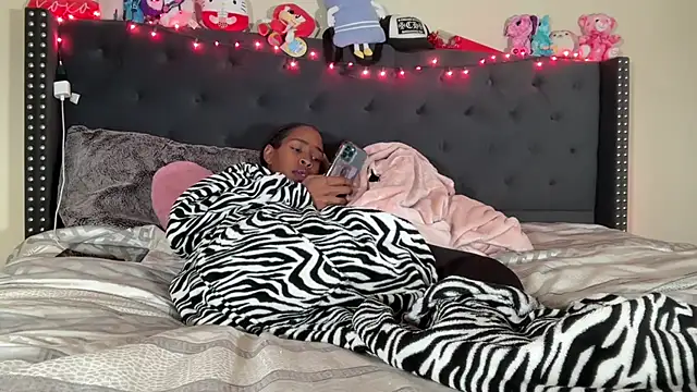 Cum2Charm online show from October 26, 2:56 pm