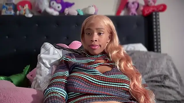 Cum2Charm online show from February 18, 2:29 am