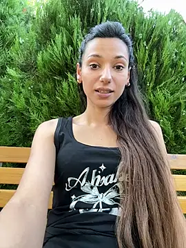 Snapshot of _MiaQueen_ chatting on June 28, 3:51 pm MiaQueen online show from June 28, 3:51 pm