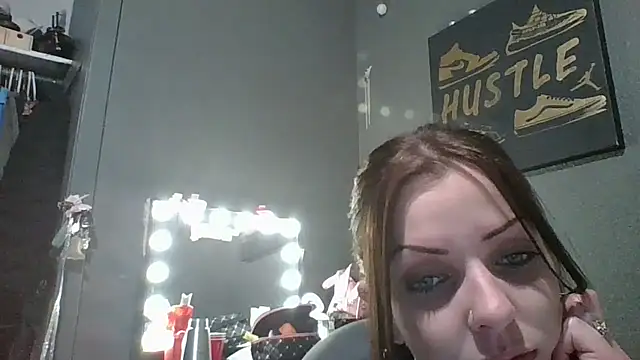 Justjennyy online show from December 18, 8:09 am