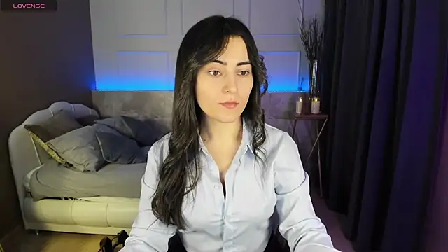 KylieMellow online show from February 16, 5:26 am