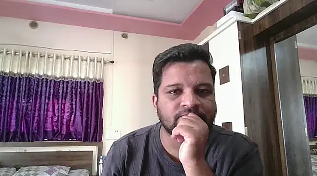 Snapshot of dhruv_love chatting on February 6, 4:21 am dhruv love online show from February 6, 4:21 am