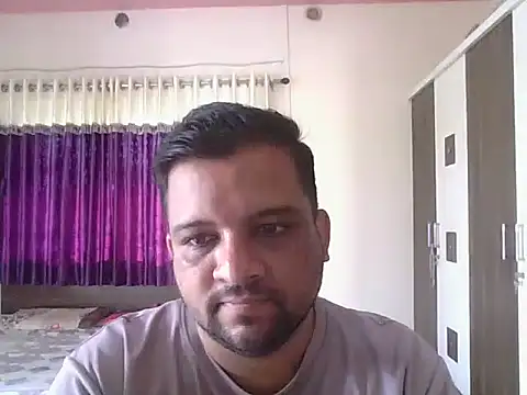 Snapshot of dhruv_love chatting on October 24, 3:58 am dhruv love online show from October 24, 3:58 am