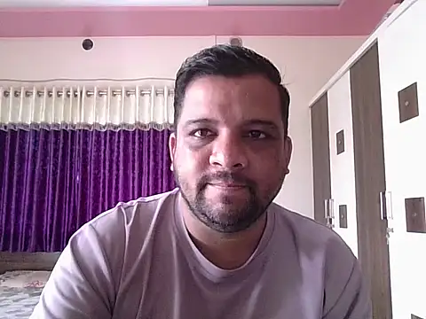 Snapshot of dhruv_love chatting on October 27, 4:05 am dhruv love online show from October 27, 4:05 am