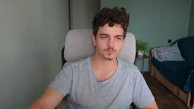 Remy Miles online show from October 17, 6:27 am