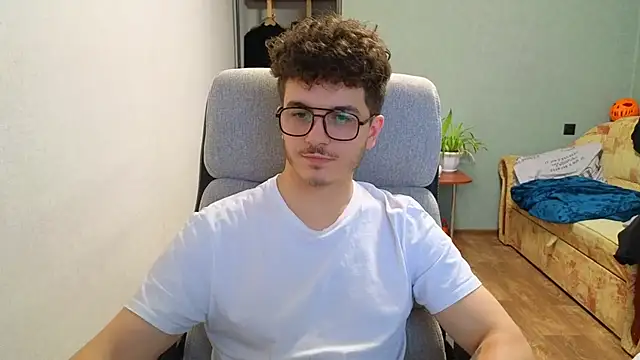 Remy Miles online show from December 15, 1:15 pm