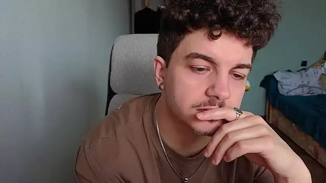 Remy Miles online show from March 22, 5:11 am