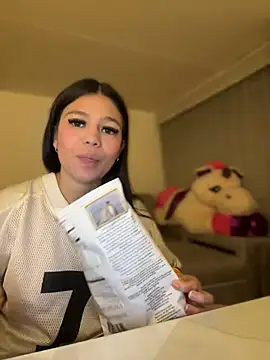 Alyshanon18 online show from March 21, 4:39 am