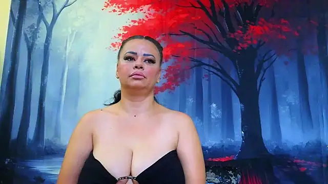 ElizabethEven online show from October 4, 8:18 pm