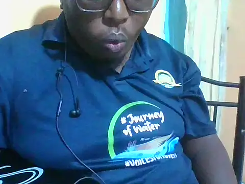 Snapshot of honeyswit chatting on May 18, 10:15 pm honeyswit online show from May 18, 10:15 pm