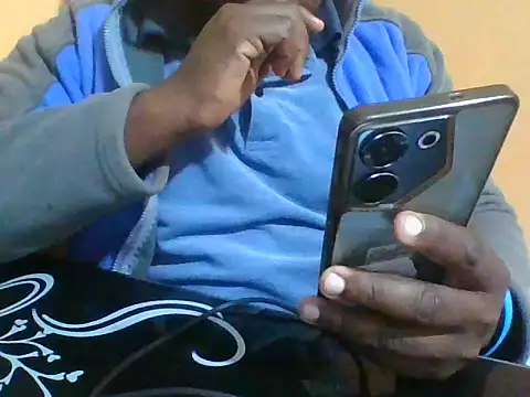 Snapshot of honeyswit chatting on June 21, 10:12 pm honeyswit online show from June 21, 10:12 pm