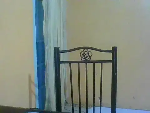 Snapshot of honeyswit chatting on June 23, 11:14 pm honeyswit online show from June 23, 11:14 pm