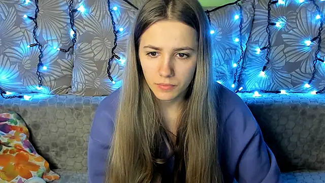 MaggieCake online show from December 17, 4:12 am