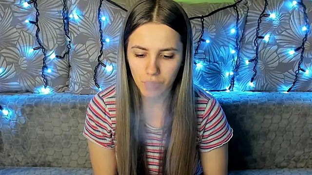 MaggieCake online show from December 24, 12:44 am