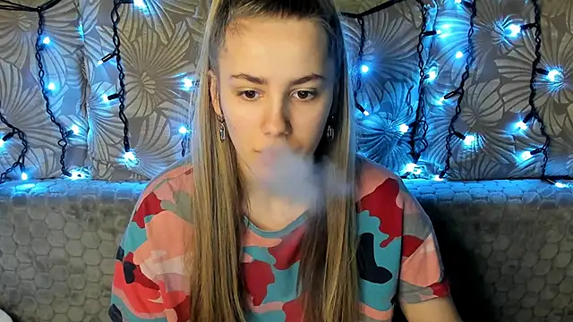 MaggieCake online show from January 29, 1:58 am