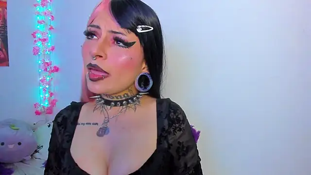 Rainnbow  online show from November 24, 4:23 am