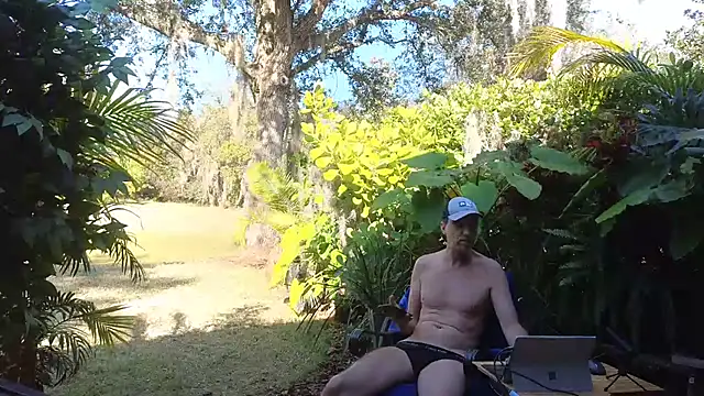 Snapshot of eliberator1777 chatting on January 29, 8:25 pm eliberator1777 online show from January 29, 8:25 pm