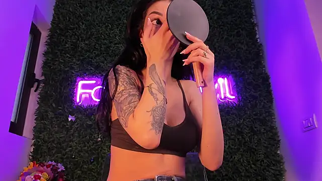 realhotfallingdevil online show from March 19, 5:44 am