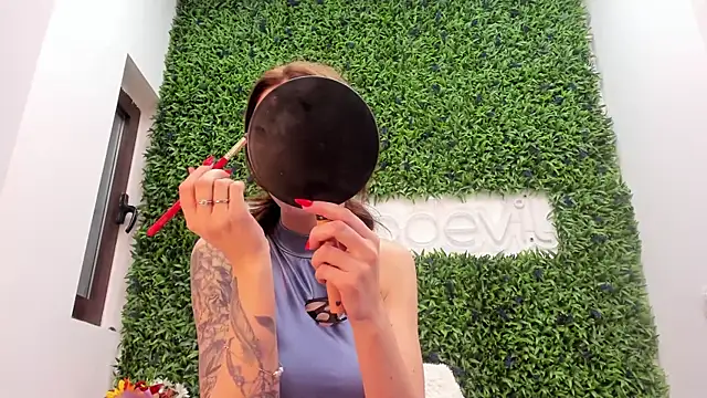 realhotfallingdevil online show from April 3, 5:05 am