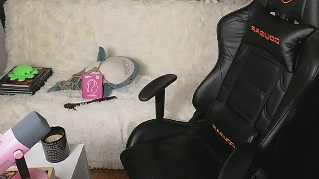 Ginger Stay online show from November 15, 5:38 am