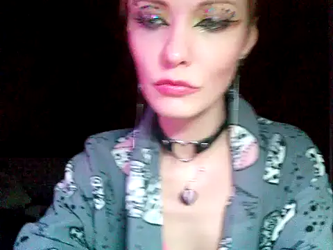 WildMissNiks online show from January 18, 4:42 pm