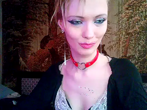 WildMissNiks online show from January 27, 11:32 am