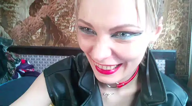 WildMissNiks online show from February 21, 11:11 am