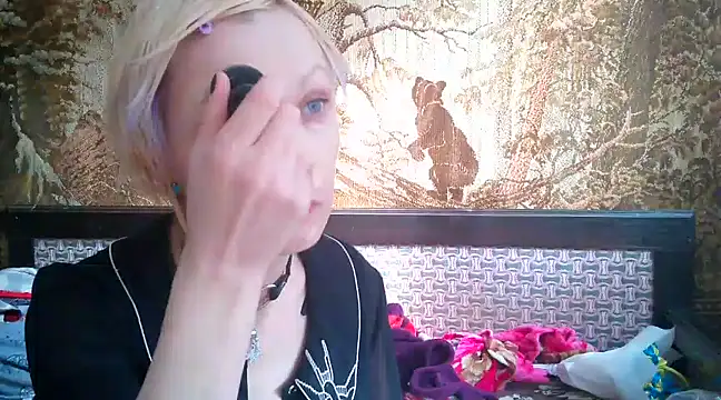 WildMissNiks online show from March 17, 7:46 am