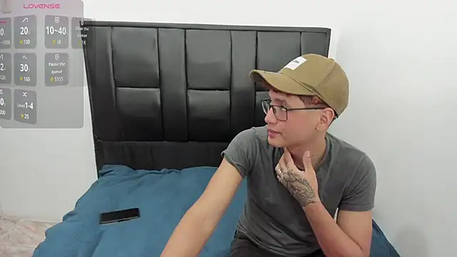 Snapshot of javieryalejandro chatting on September 20, 10:11 pm javieryalejandro online show from September 20, 10:11 pm