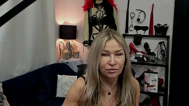 crystaLUX online show from March 17, 7:02 am