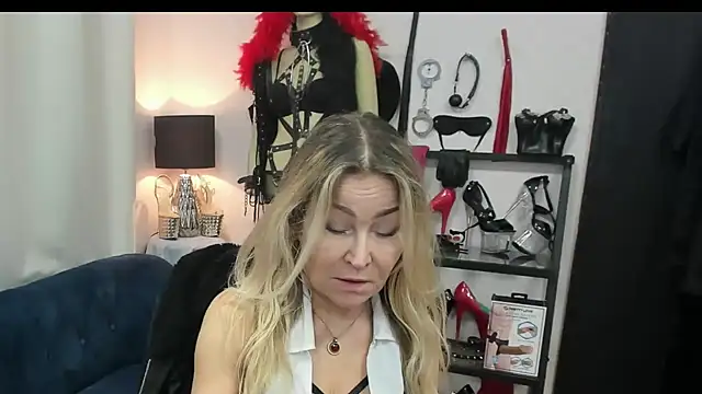 crystaLUX online show from March 17, 6:17 am