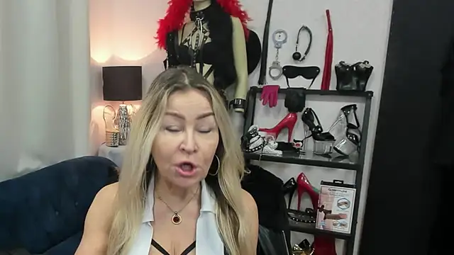 crystaLUX online show from March 18, 5:21 am