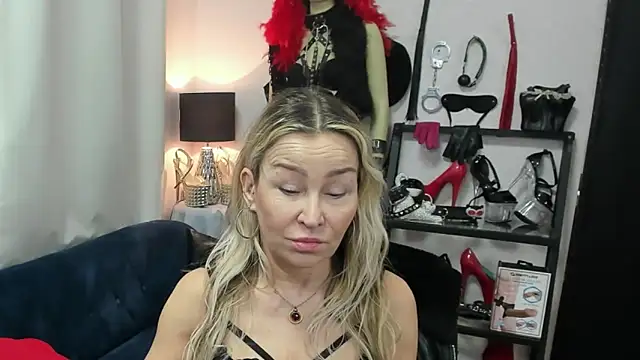 crystaLUX online show from April 16, 4:35 am