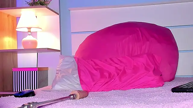 alicialittle online show from March 10, 8:23 pm