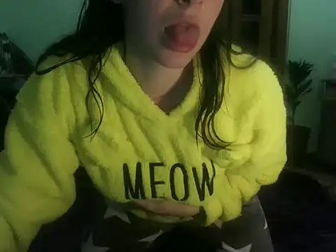 Snapshot of AngelTough20 chatting on February 20, 8:58 pm AngelTough20 online show from February 20, 8:58 pm