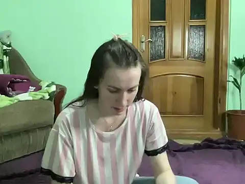 Snapshot of AngelTough20 chatting on October 3, 10:18 pm AngelTough20 online show from October 3, 10:18 pm