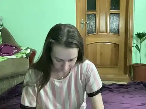 Snapshot of AngelTough20 chatting on October 6, 9:56 pm AngelTough20 online show from October 6, 9:56 pm