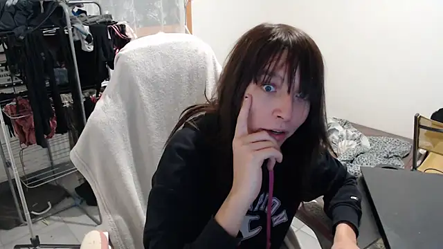 missthon0 online show from September 11, 1:00 pm