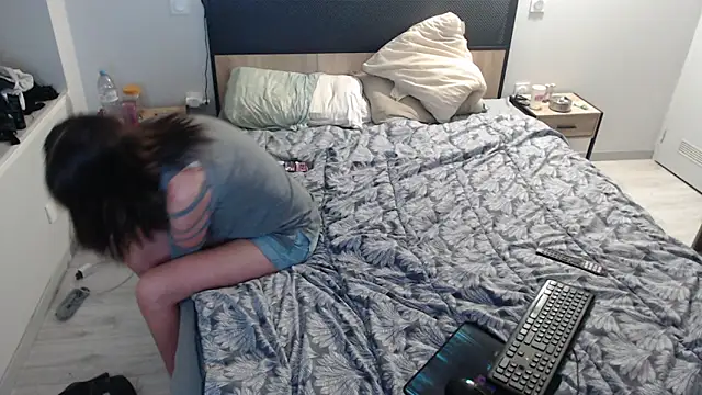 missthon0 online show from October 13, 12:05 pm