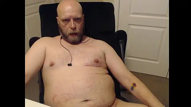 Snapshot of daveletsplay chatting on January 9, 3:58 am daveletsplay online show from January 9, 3:58 am