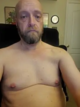 Snapshot of daveletsplay chatting on November 6, 12:22 am daveletsplay online show from November 6, 12:22 am